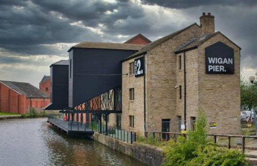 Cosy Central 2-Bed Flat City View & Parking - Foto 28