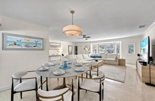 Siesta Key Waterfront Oasis - Heated Pool, Dock, Walk to Village & Beach - Photo 19