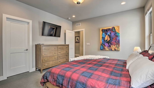 Winter Park Area Retreat, Walk to Ski Shuttle - Photo 2, Interior