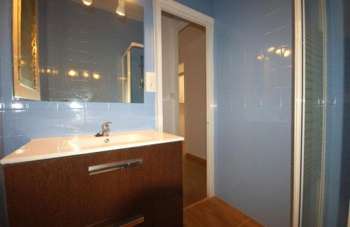 Lets Holidays Apartment Barcelona near beach - Foto 12