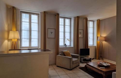 2 pièces dans le centre avec petite terrasse 3*** - Foto 14