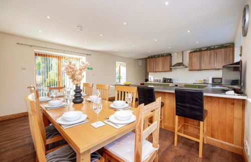 Stunning Country House - Cinema, Games Room & Hot Tub - Foto 10