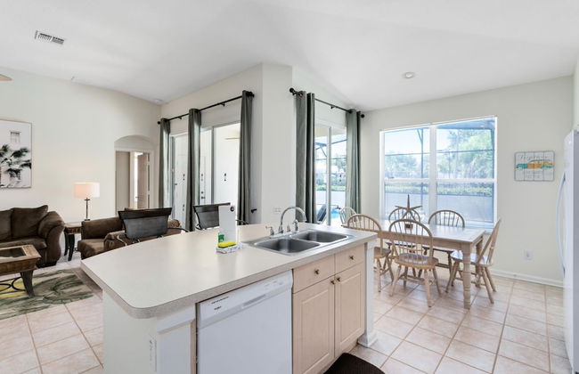 4 Bedroom 3 Bath South Facing Pool Spa Villa - Foto 14