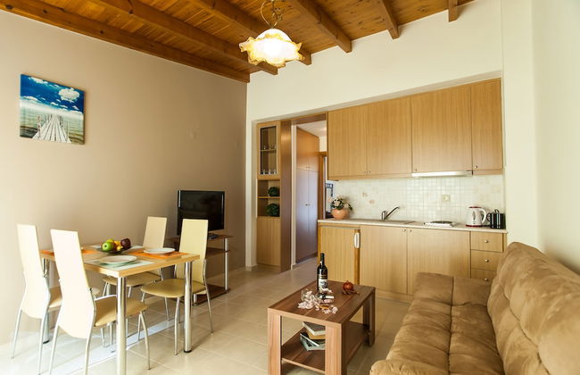 Castello Apartments - Photo 28