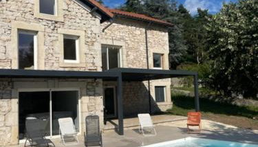 Gite authentique au coeur de Blavozy avec piscine privée, jacuzzi et terrain de pétanque - Foto 3