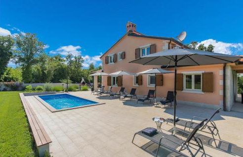 Villa Viki - Photo 1