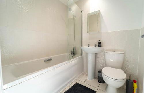 Modern Luxury 2 Bed Didcot Home with Free Parking - Foto 7