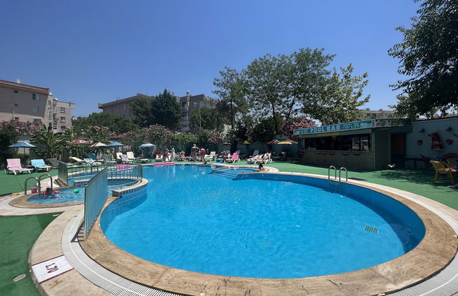 Golden Moon Apart Hotel - Photo 57