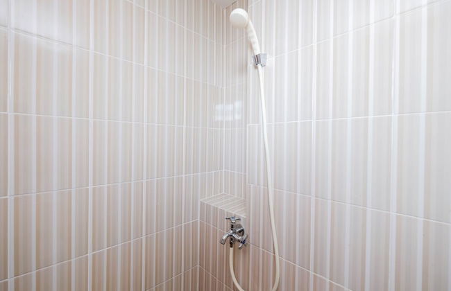 Simple And Homey Studio Room At Cinere Resort Apartment - Foto 9