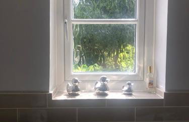 Lovely 2 Bed Victorian Cottage, Denford NN14 - Photo 22