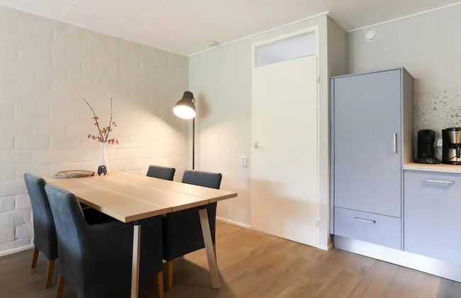 Modern Stay Near the Beach - Photo 18