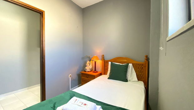 Albufeira Central 8 by Homing - Foto 3, Habitación