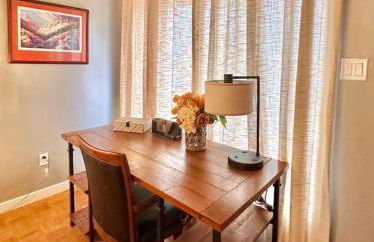 2 bedroom, large fenced yard, 3 mins from farmers market - Foto 26