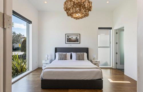 5BR Modern West Hollywood Retreat - Foto 47
