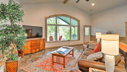 Riverfront Heaven on the White with Covered Patio! - Foto 3
