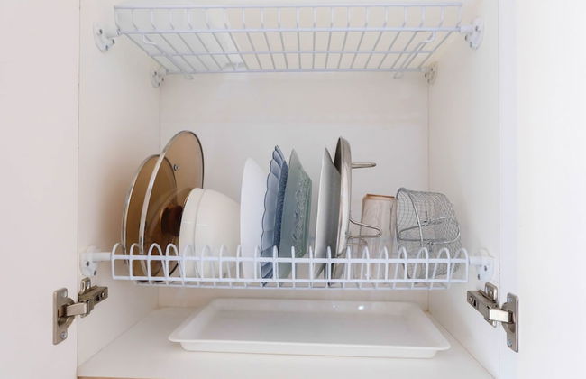 Modern and Bright 2BR Green Pramuka Apartment - Foto 10