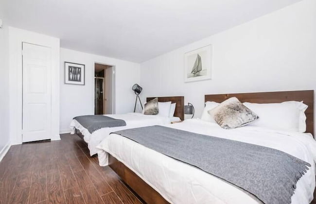 Modern Meets Rustic - 2 Bdrm Old Quebec - Photo 3