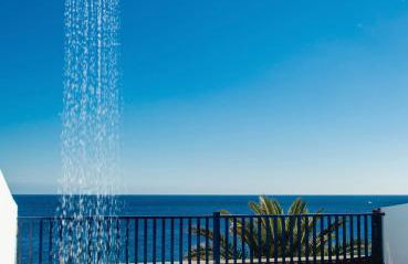 FRONTLINE VILLA 26, Modern Coastal Design with Amazing Views - Foto 1