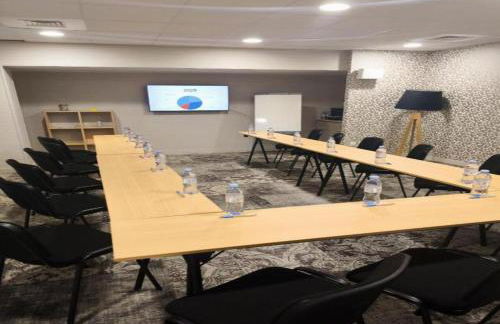 Zenao Appart'hôtels Suresnes - Foto 10