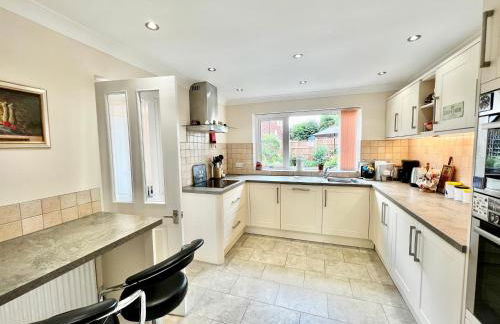 3 bedroom house with ample parking and garden - Foto 5