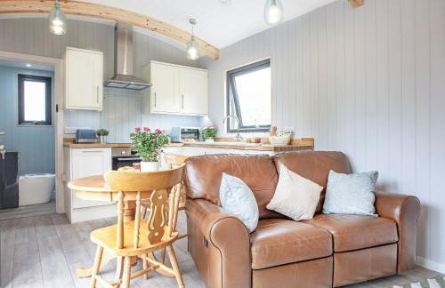 Moor Hen Shepherd Hut - Uk33888 - Photo 6