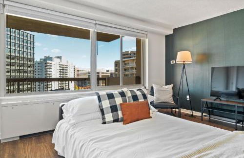 UrbanDelight Crystal City Mins to DC Free Parking - Foto 27