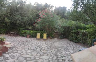 Bilocale a due passi dal mare immerso nel verde - Foto 2