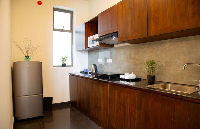 Marine Suites - Photo 42