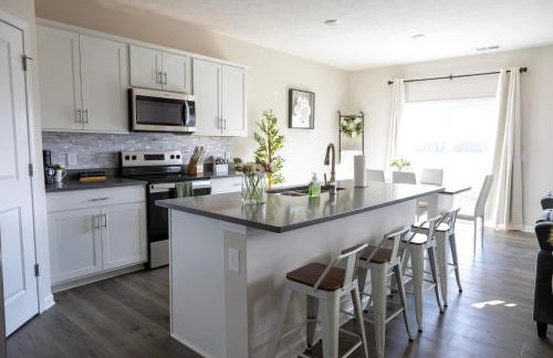 Holistic Campus Rental, LLC - Private Bedrooms in Shared Home with Shared Kitchen - Foto 3