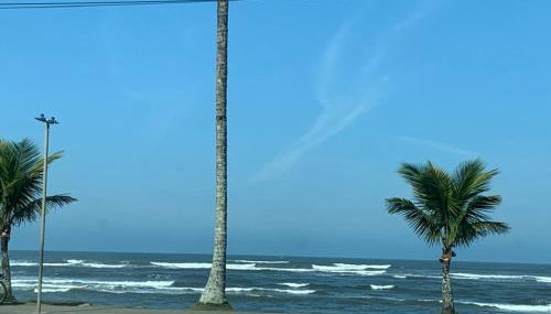 Casa para até 10 pessoas com 2 banheiros, 1 quente - Foto 2