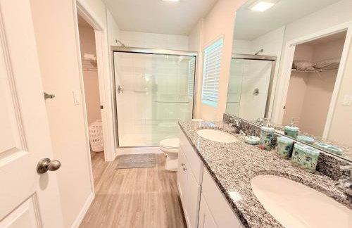 New 4-Bedroom Home – Perfect for Your Stay! - Foto 9