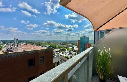 Contemporary Bromley Penthouse with Balcony - Foto 21