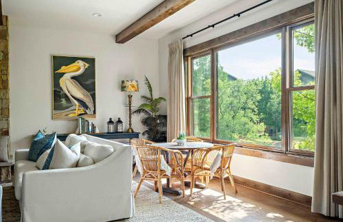 Lake Travis Luxe Villa - 4BR, Pickleball & BBQ - Foto 13