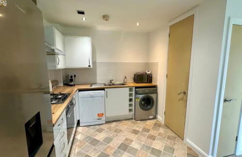 City Getaway - 3BR Home Near Etihad & AO Arena - Sleeps 6 - Foto 14