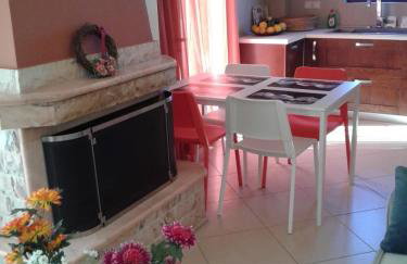 Avia, house with privillaged view, 100 meters from the sea - Photo 8