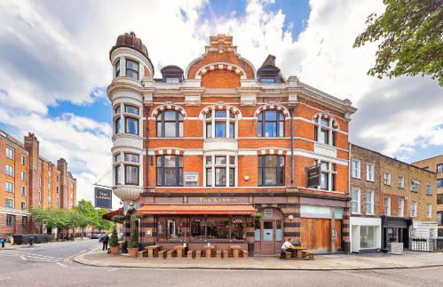 INTERIOR-DESIGN Apartment with HUGE Terrace - Photo 51