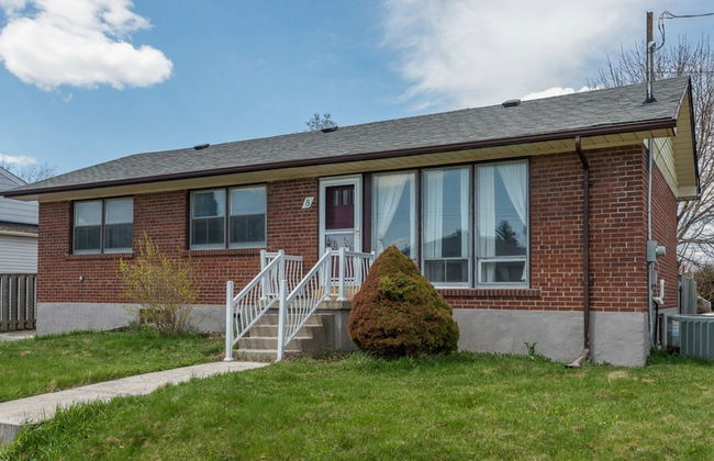 Beautiful Detached 6 Bedroom House - Foto 1