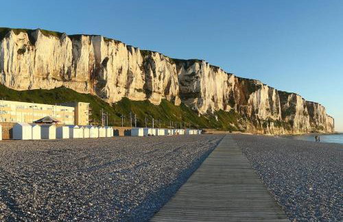 LA VERRIÈRE. Les Locations ISAHORA c'est aussi plusieurs appart' de Standing à 2 pas du Château d'Eu, des Falaises du Tréport, de MERS les Bains et aux portes de la BAIE DE SOMME - Foto 40