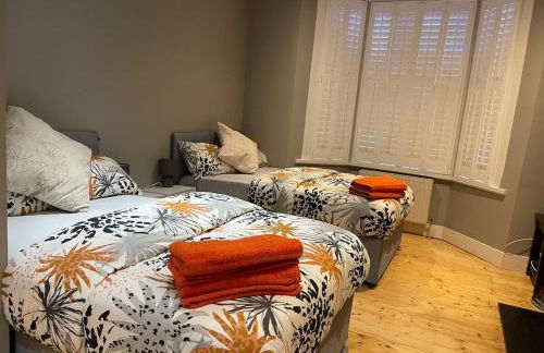 Huge 6-Bedroom House in Greenwich, Sleeps 12 - Foto 2