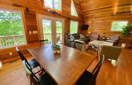 14 Guest 7 Bed 4 BR Lakefront Cabin w Hot Tub - Foto 29