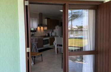 Excelente CASA 2 quadras do mar - Foto 14