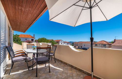 Merita Apartments with Pool - Photo 39