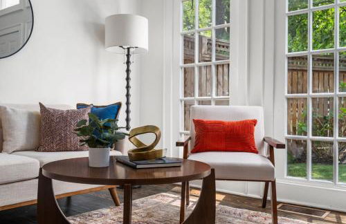 Walkable Grant Park 1920s Home with King Bed - Photo 1