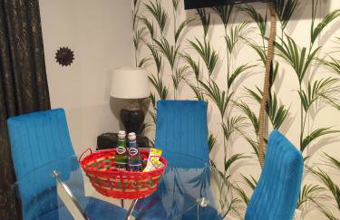 Somewhere Between Apartments - Foto 13