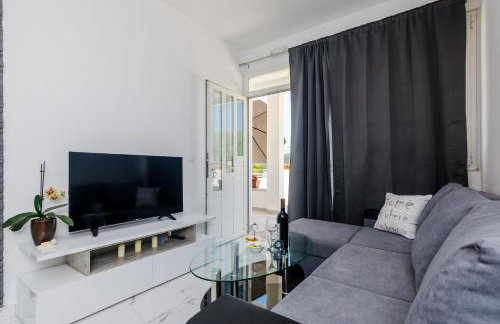 Mata Family Apartments - Photo 26