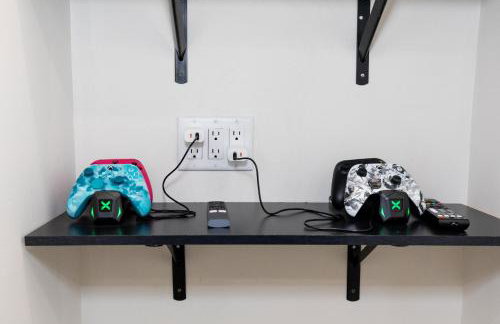 New Group Space - Sleeps 20! Near Sports Center - Photo 12