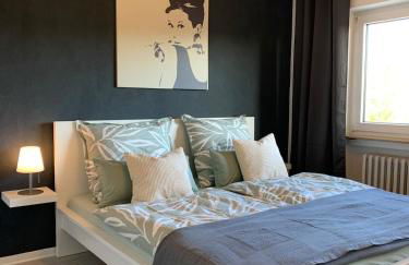 Cozy Apartment - 2 BR, Spacious Kitchen, Balcony, Top Location - Foto 1