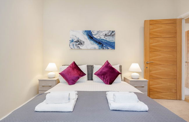 Luxury 2 Bedroom Apartments with Parking - Foto 14