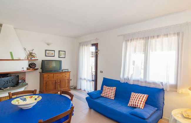 Fantastic Sardinia Casa Castas cast01 - Photo 5