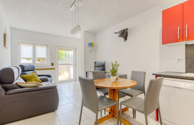 4 bedroom House in Castelló d'Empúries with private pool and garden - Photo 8